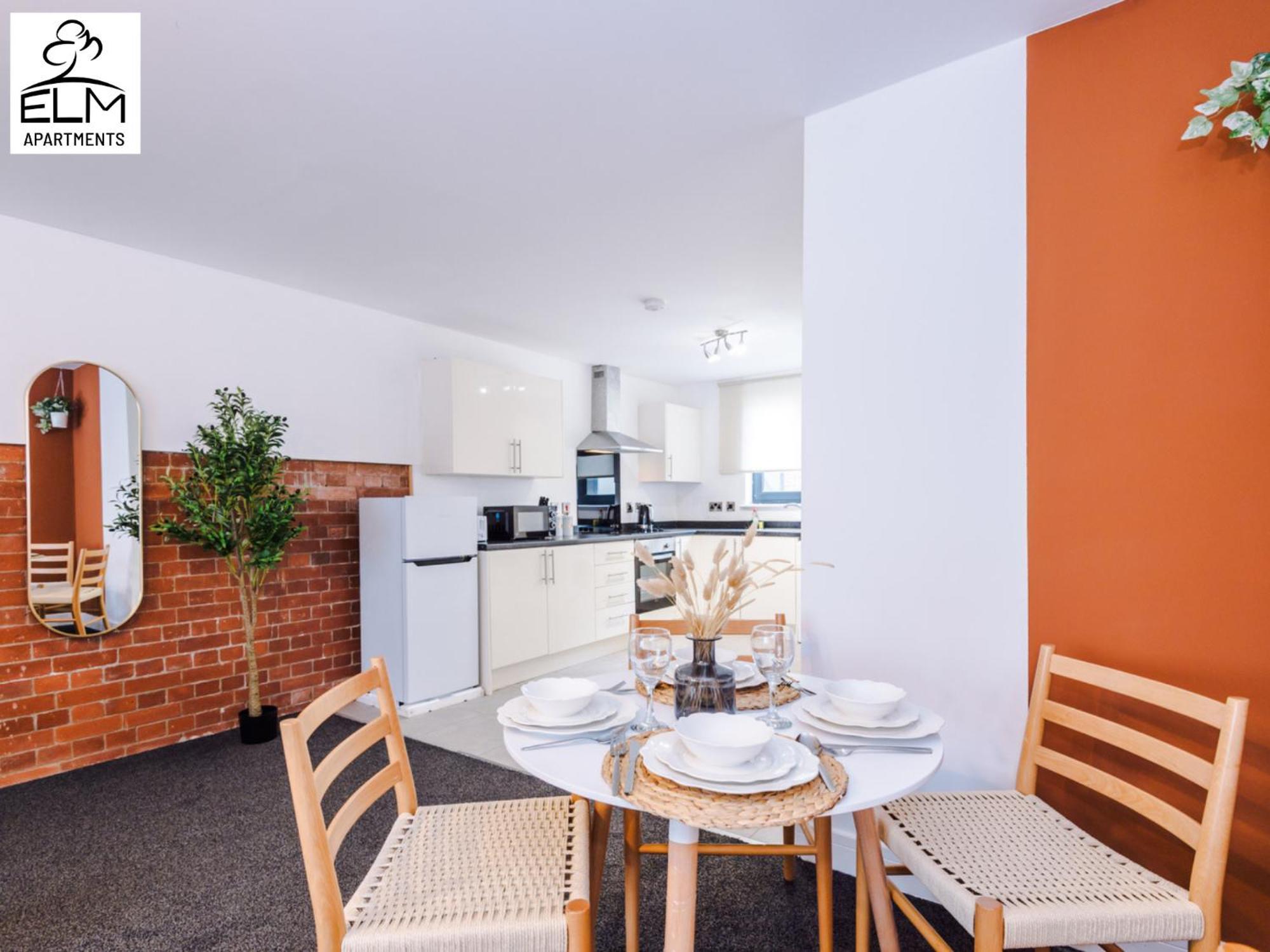 Elm Aparthotel , Collection Of Apartments Available Near Media City , Free Parking マンチェスター エクステリア 写真