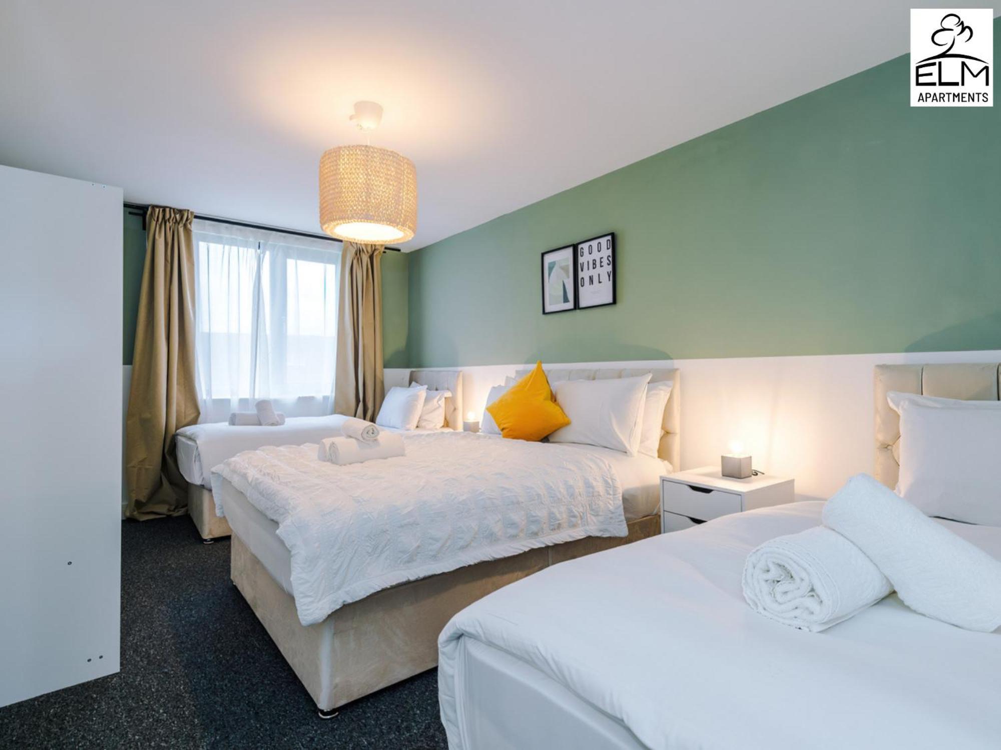 Elm Aparthotel , Collection Of Apartments Available Near Media City , Free Parking マンチェスター エクステリア 写真