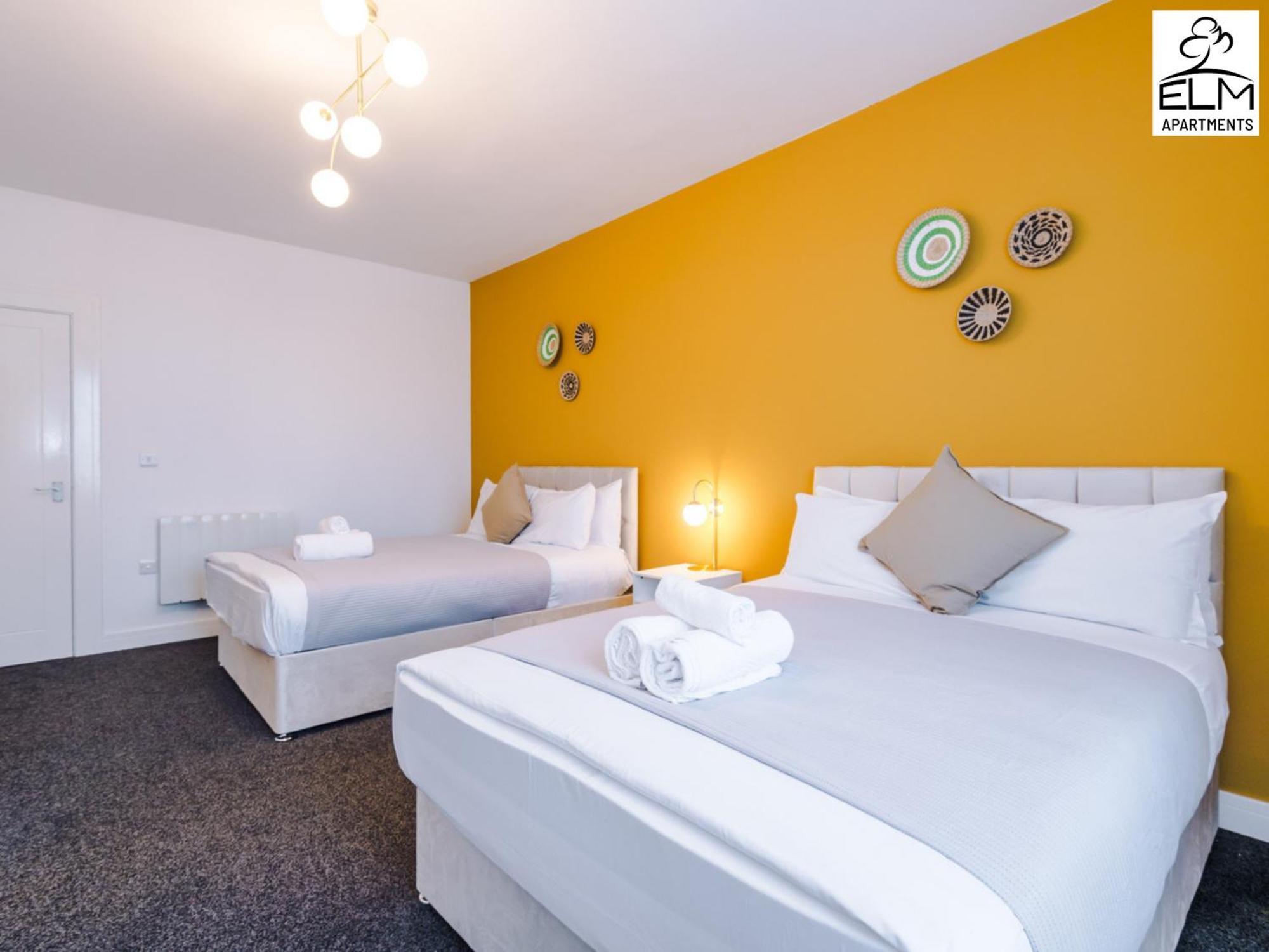 Elm Aparthotel , Collection Of Apartments Available Near Media City , Free Parking マンチェスター エクステリア 写真