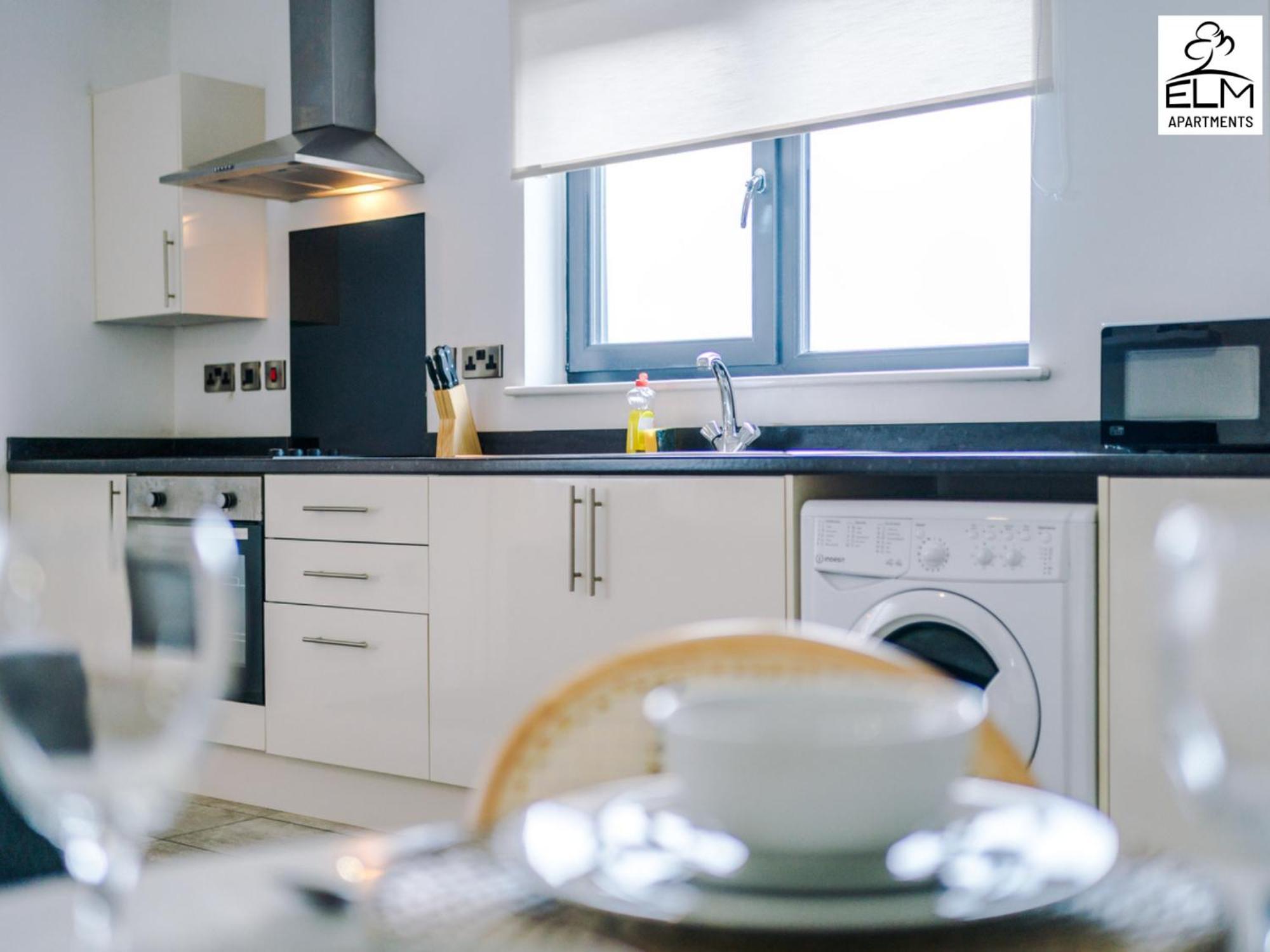 Elm Aparthotel , Collection Of Apartments Available Near Media City , Free Parking マンチェスター エクステリア 写真