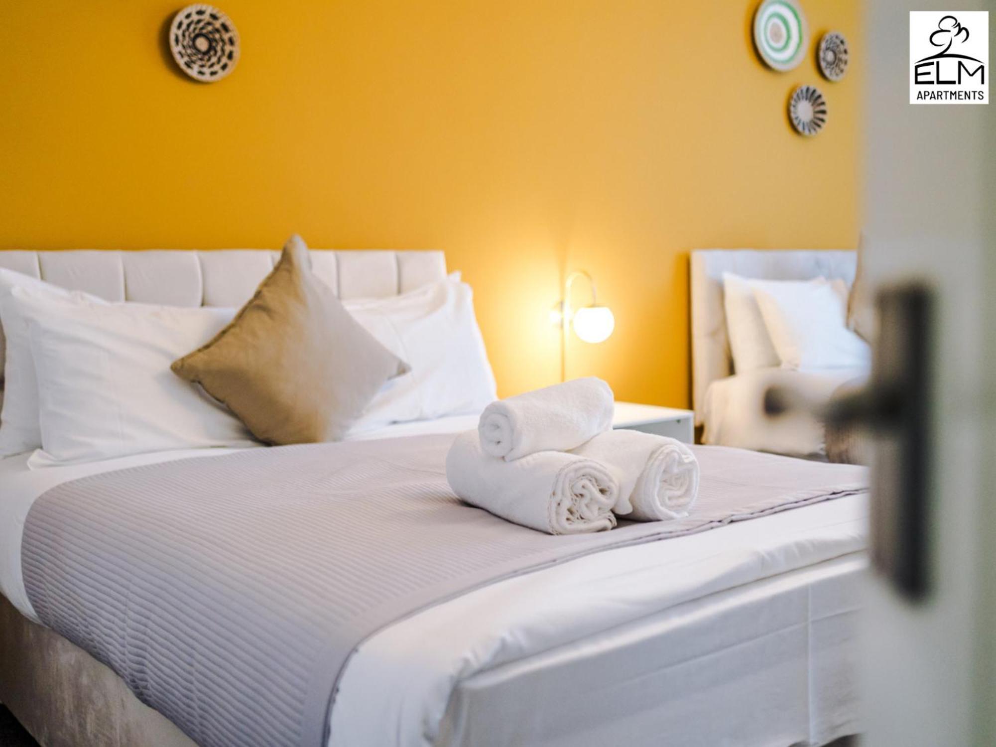 Elm Aparthotel , Collection Of Apartments Available Near Media City , Free Parking マンチェスター エクステリア 写真