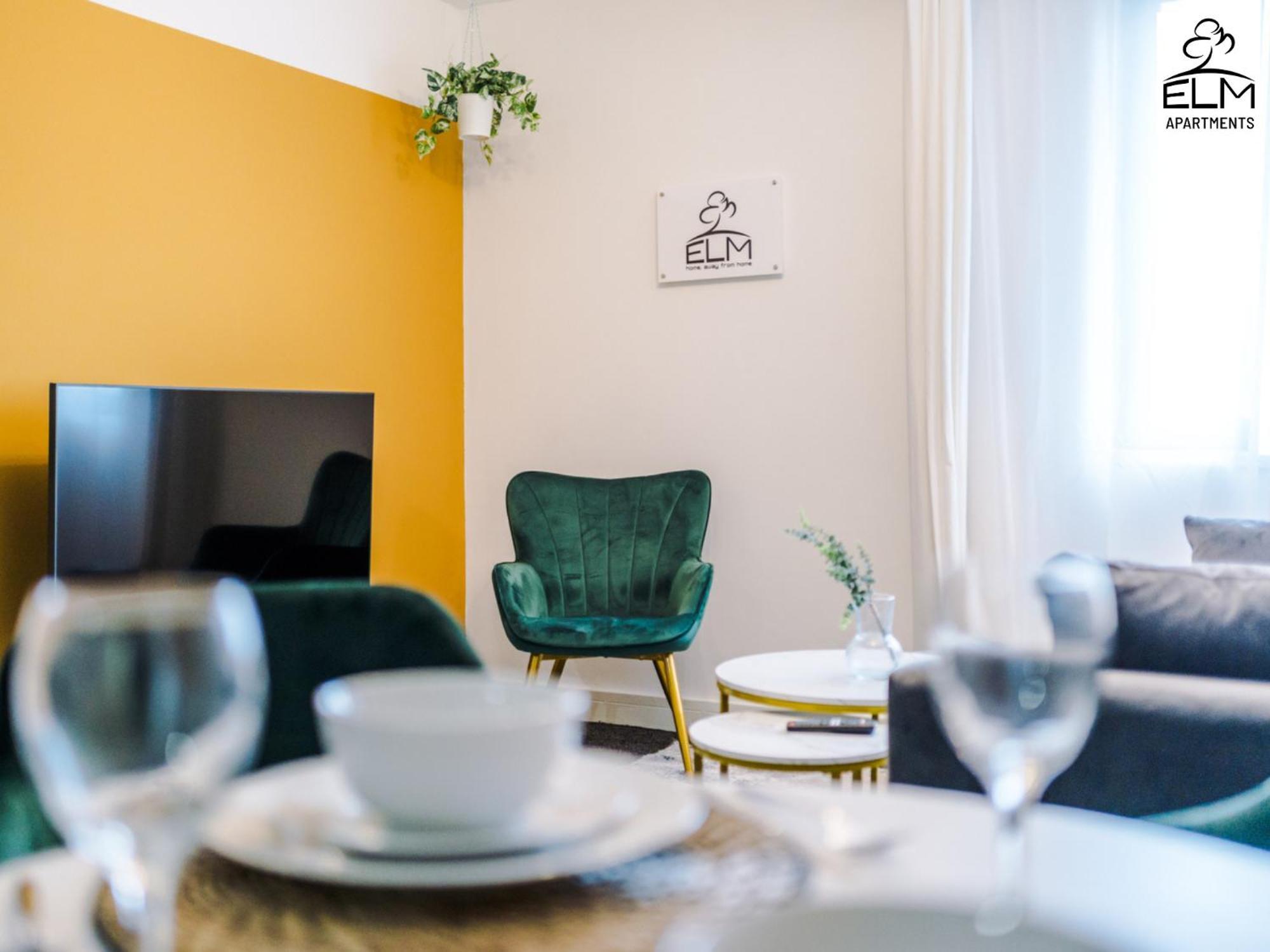 Elm Aparthotel , Collection Of Apartments Available Near Media City , Free Parking マンチェスター エクステリア 写真