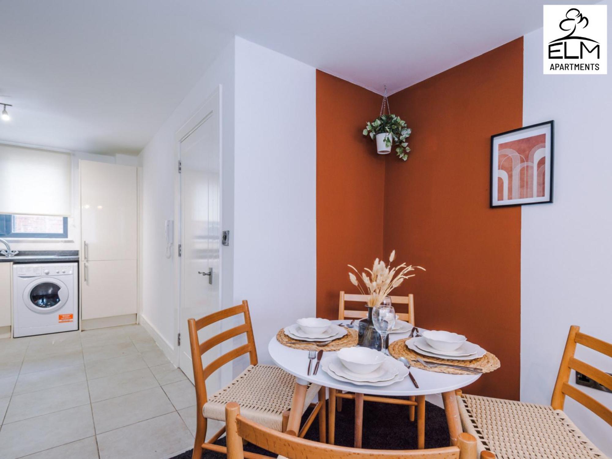 Elm Aparthotel , Collection Of Apartments Available Near Media City , Free Parking マンチェスター エクステリア 写真